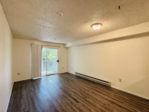 12315 NE Woodinville Dr, Woodinville, WA 98072