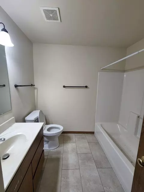 273 N Chicago Ave, South Milwaukee, WI 53172