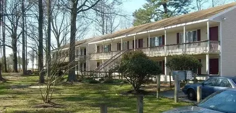 815 Sandy Ct, Virginia Beach, VA 23451