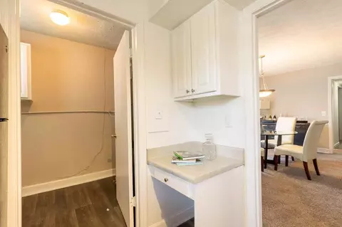 421 Meadowood Dr, Lithonia, GA 30038 photo 7