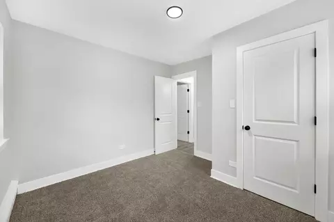 2050 E 72nd Pl, Chicago, IL 60649 photo 3