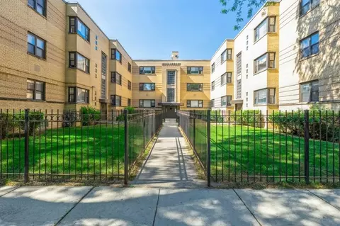 2050 E 72nd Pl, Chicago, IL 60649 photo 2