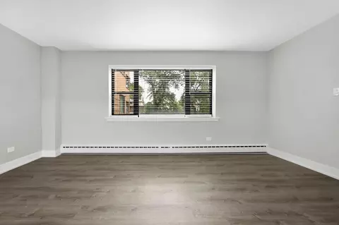 2050 E 72nd Pl, Chicago, IL 60649 photo 5