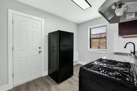 2050 E 72nd Pl, Chicago, IL 60649 photo 7