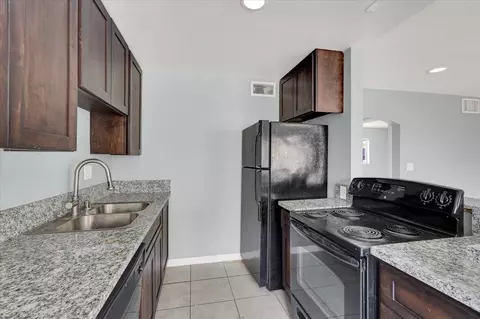 521 Calcaterra Cir, Las Vegas, NV 89119