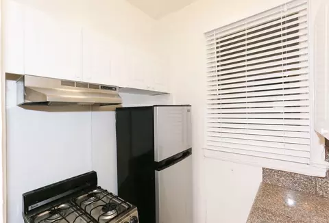665 Pine St, San Francisco, CA 94108 photo 3