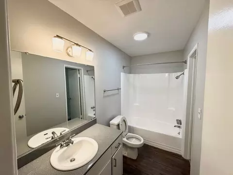 9746 Park St, Bellflower, CA 90706
