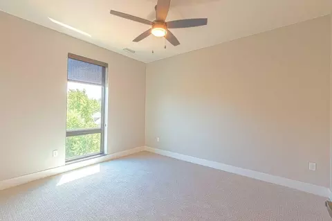 4647 Dodge St, Omaha, NE 68132 photo 50