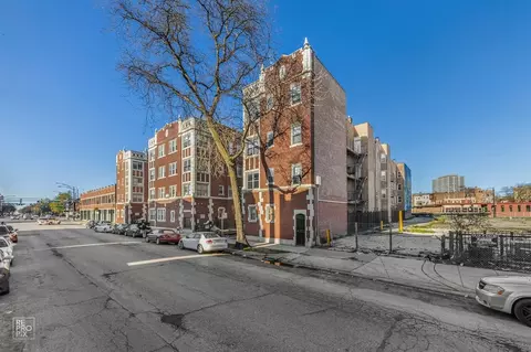 7131 S Yates Blvd, Chicago, IL 60649 photo 9