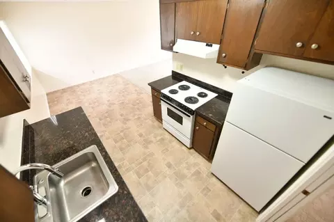 2725 Haste St, Berkeley, CA 94704 photo 5