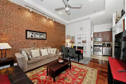 141 E 33rd St, New York, NY 10016