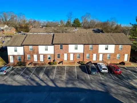 1660 Baltimore Dr, Clarksville, TN 37043