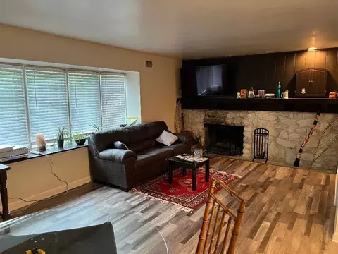 1525 E Foxcliff Dr S, Martinsville, IN 46151