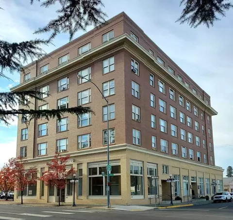 406 W Main St, Medford, OR 97501
