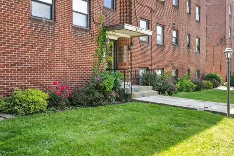 667 Florida Ave, Pittsburgh, PA 15228