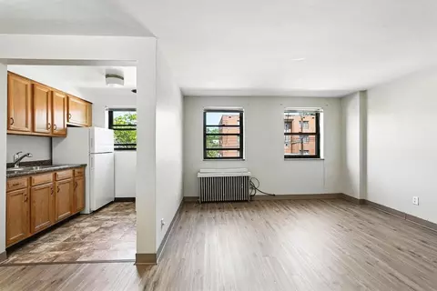 667 Florida Ave, Pittsburgh, PA 15228