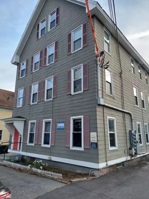 146 Walker St, Manchester, NH 03102