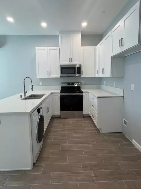17210 Newhope St, Fountain Valley, CA 92708