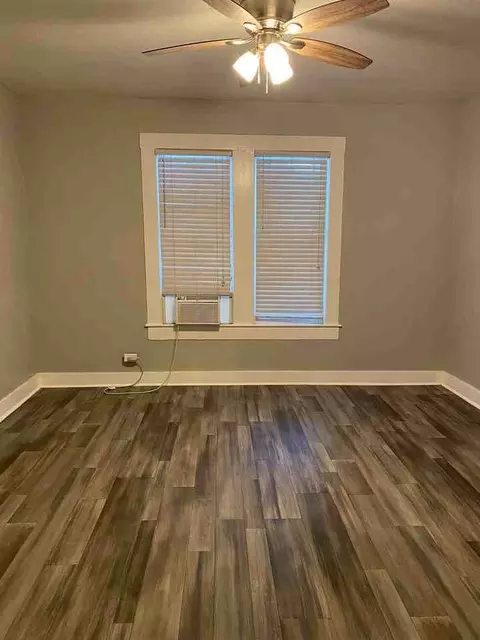 527 Cedar St, San Antonio, TX 78210 photo 8