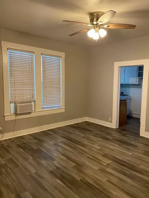 527 Cedar St, San Antonio, TX 78210 photo 7