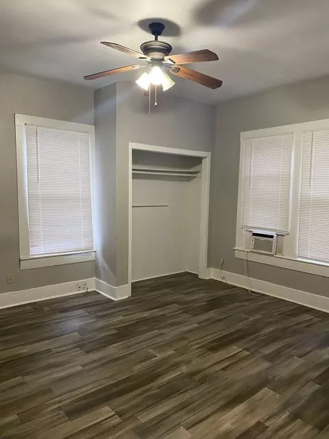 527 Cedar St, San Antonio, TX 78210 photo 2