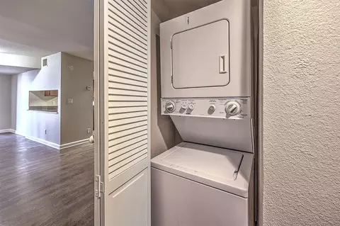330 S 7th St, Las Vegas, NV 89101 photo 34