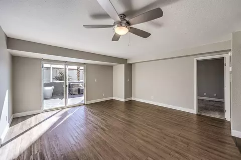 330 S 7th St, Las Vegas, NV 89101 photo 22