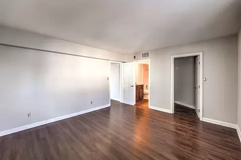 330 S 7th St, Las Vegas, NV 89101 photo 17