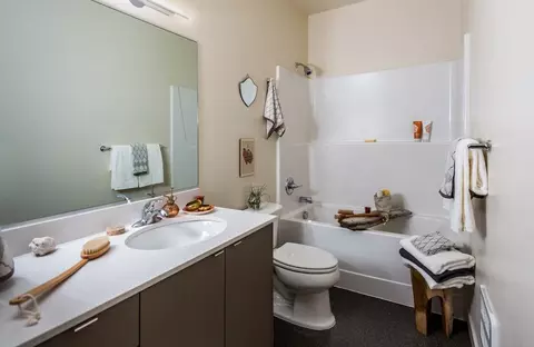 1023 E Alder St, Seattle, WA 98122 photo 11