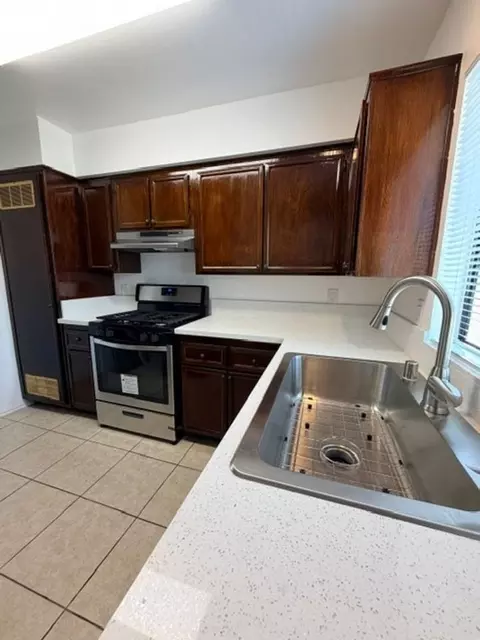 1139 Alameda Ave, Glendale, CA 91201