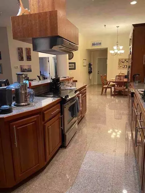 210 W Division St, Syracuse, NY 13204