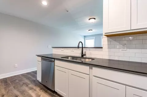 705 N Oneil St, Clayton, NC 27520