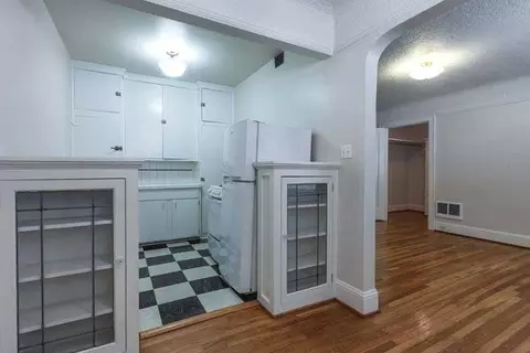 1963 NW Irving St, Portland, OR 97209