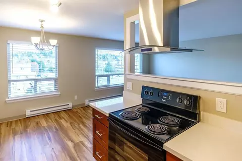 43 Etruria St, Seattle, WA 98109