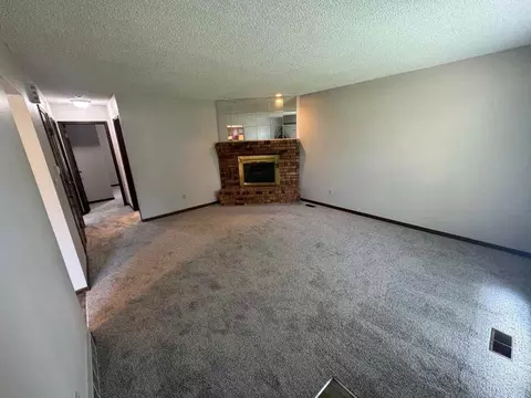 927 Herold Ave, Des Moines, IA 50315