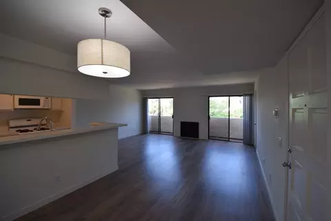 12352 Burbank Blvd, Los Angeles, CA 91607