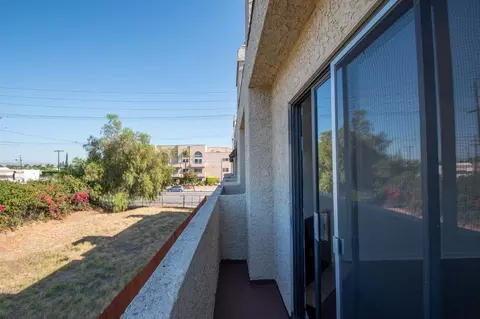 12352 Burbank Blvd, Los Angeles, CA 91607 photo 6