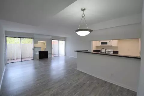 12352 Burbank Blvd, Los Angeles, CA 91607