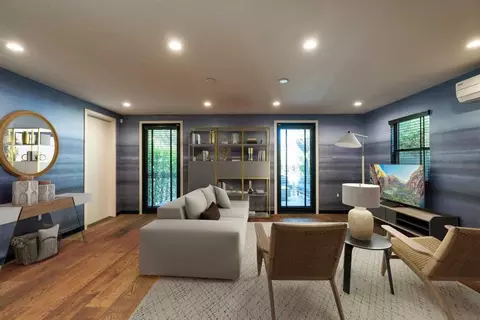 2415 Ocean Ave, Los Angeles, CA 90291