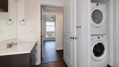 1935 N Logan St, Denver, CO 80203 photo 20