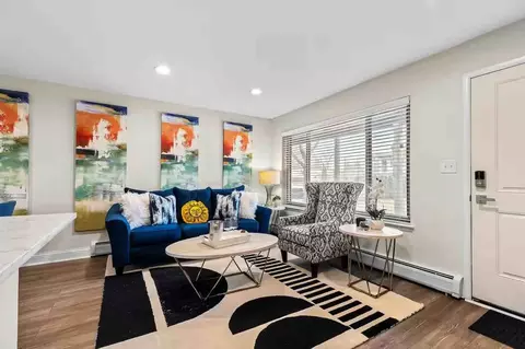 2325 W 13 Mile Rd, Royal Oak, MI 48073