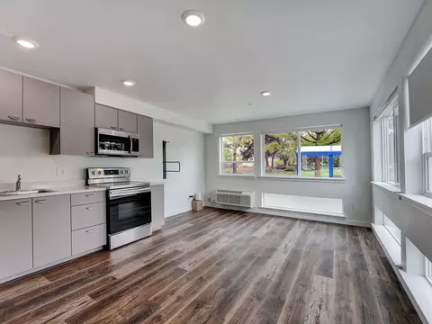 5111 SE Woodstock Blvd, Portland, OR 97206