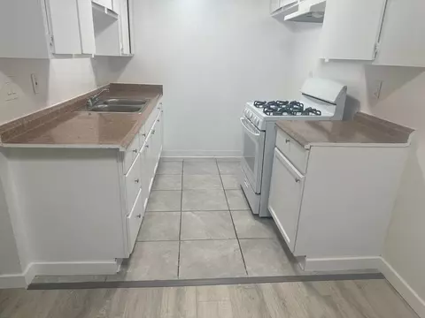 19945 Roscoe Blvd, Winnetka, CA 91306 photo 6