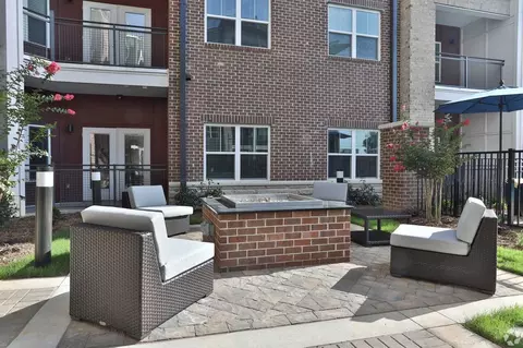 503 E Stone Ave, Greenville, SC 29601 photo 6