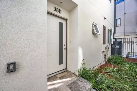 1150 W 38th St, Los Angeles, CA 90037
