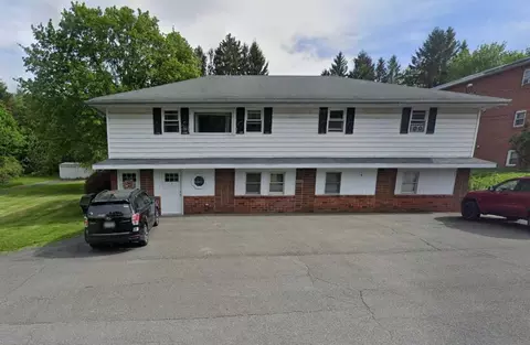 5 Andrews Rd, Troy, NY 12180