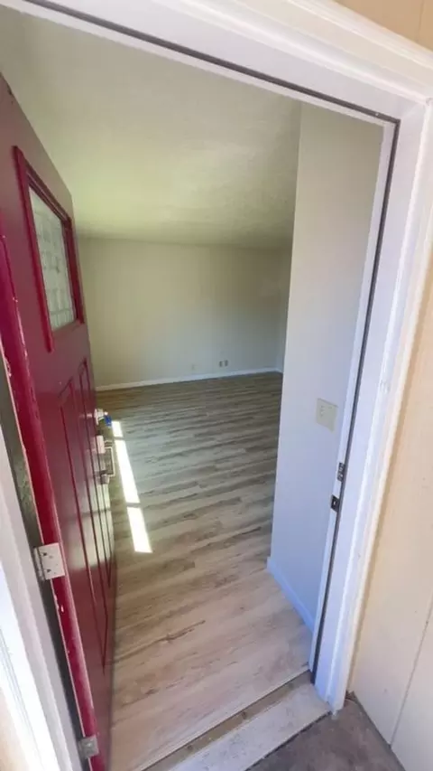 525 Grant Ave, Cottage Grove, OR 97424