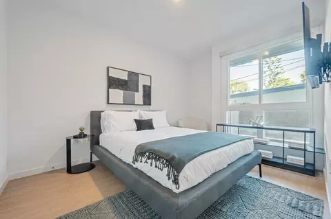 5843 W 88th St, Los Angeles, CA 90045