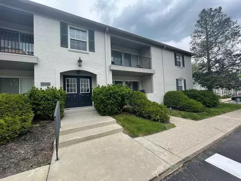 110 Bryn Mawr Ln, Carmel, IN 46032