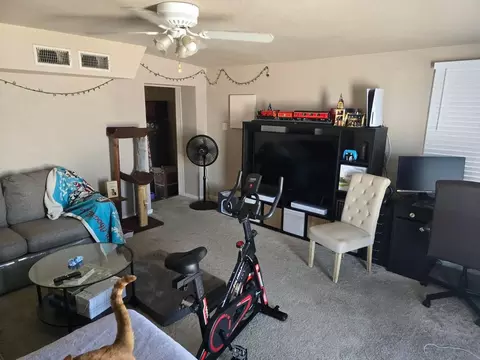 103 E Oak St, Denton, TX 76201